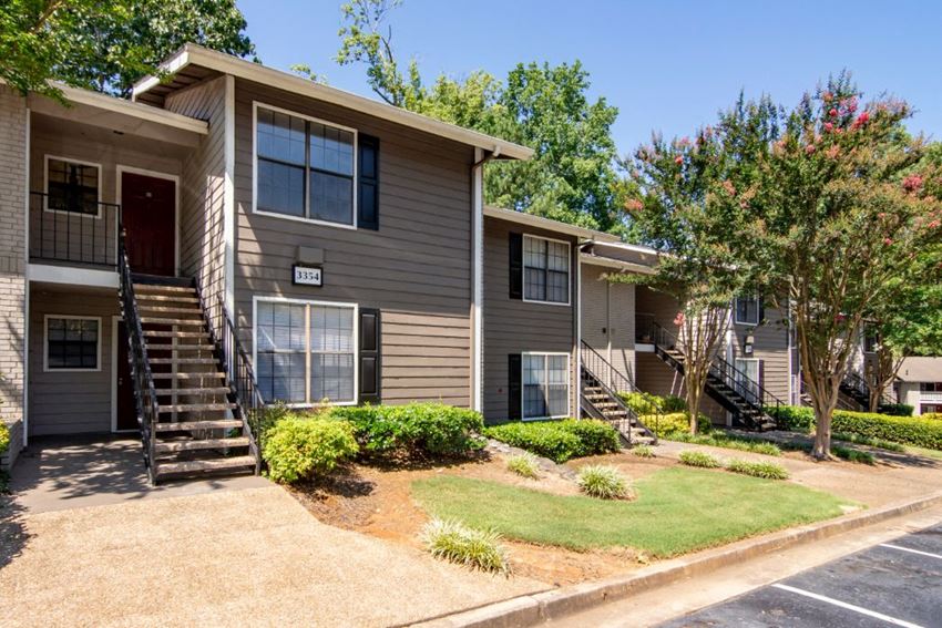 Barrington Hills Apartments, 3352 Chelsea Park Ln, Peachtree Corners
